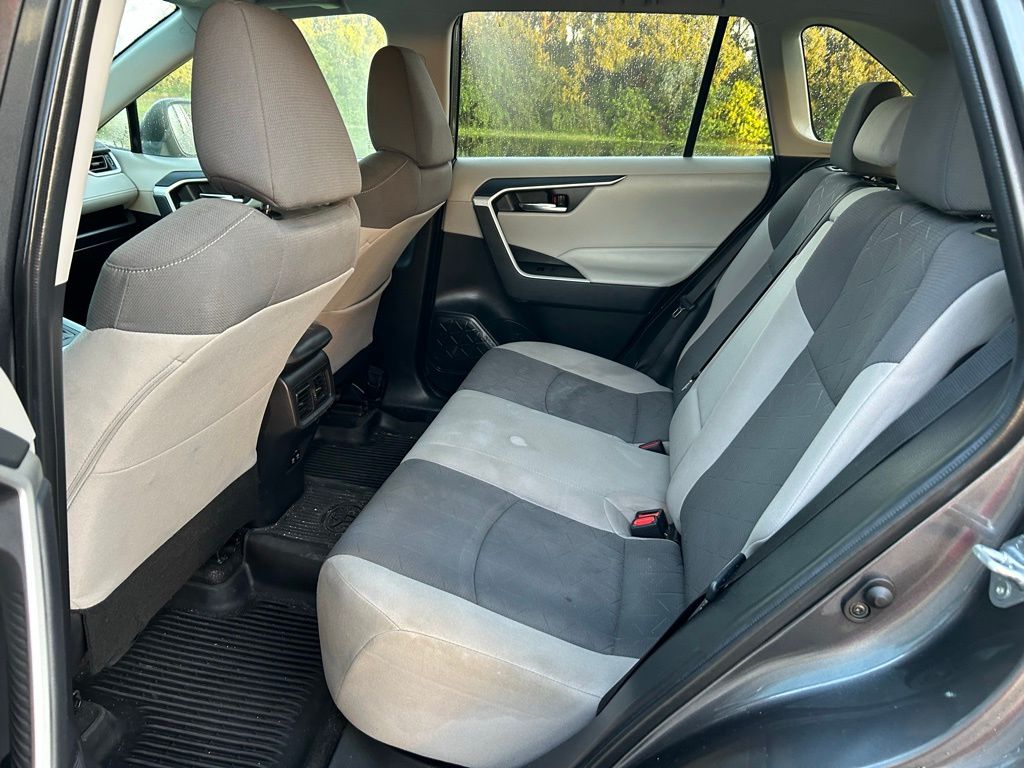 Thumbnail: 2021 Toyota RAV4 - 13