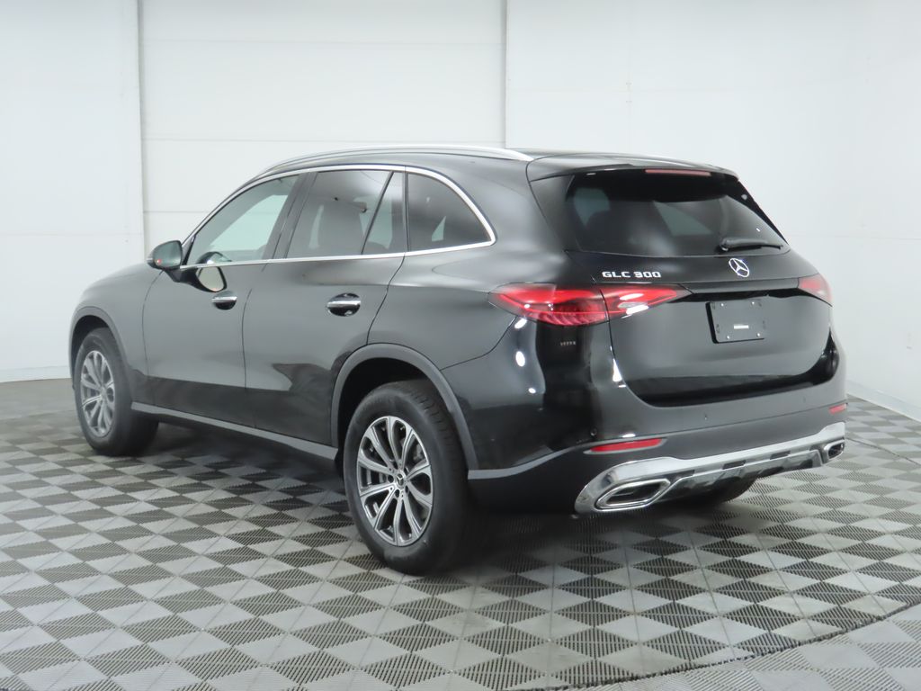 Thumbnail: 2025 Mercedes-Benz GLC - 7