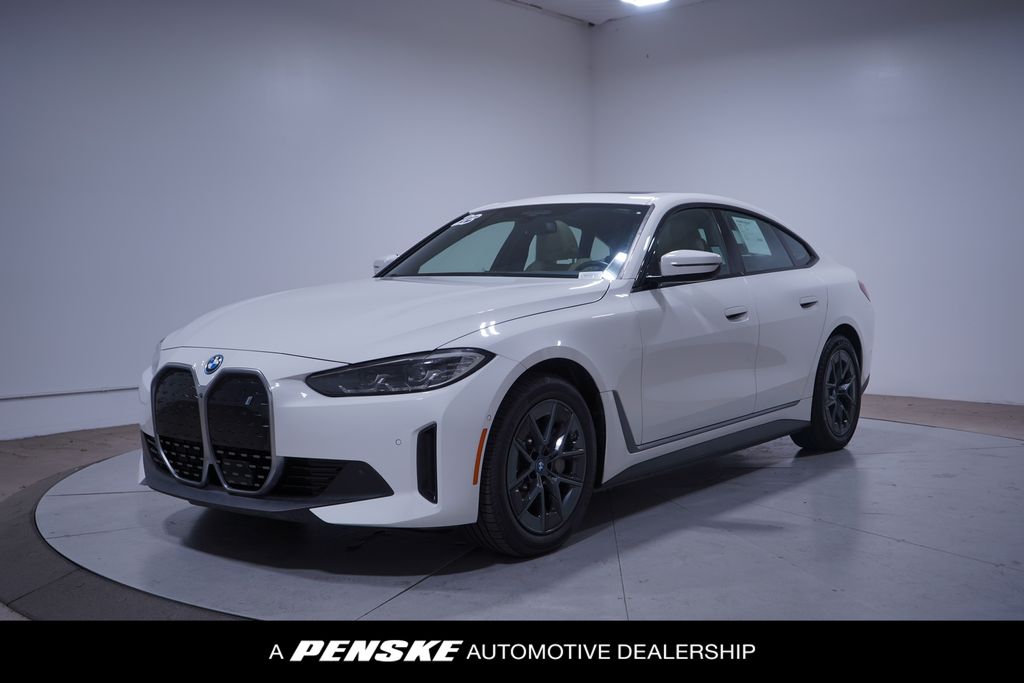 Thumbnail: 2023 BMW i4 - 1