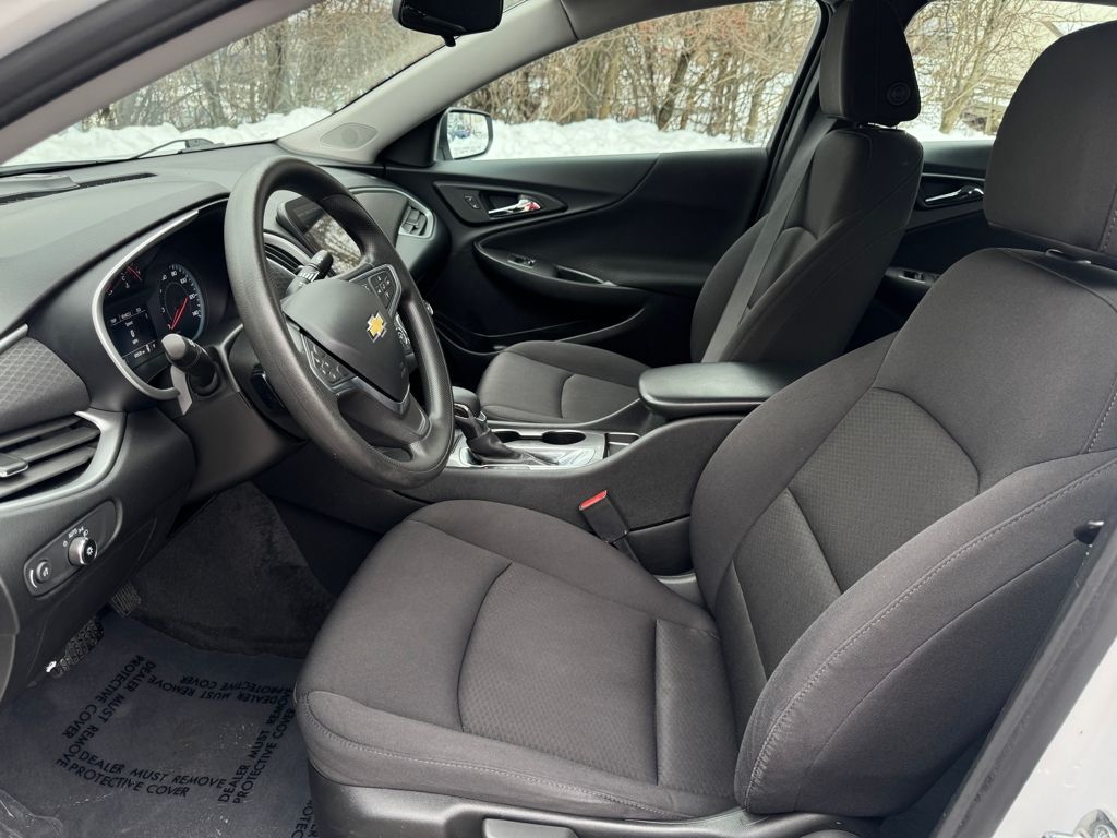 2022 Chevrolet Malibu FWD LS