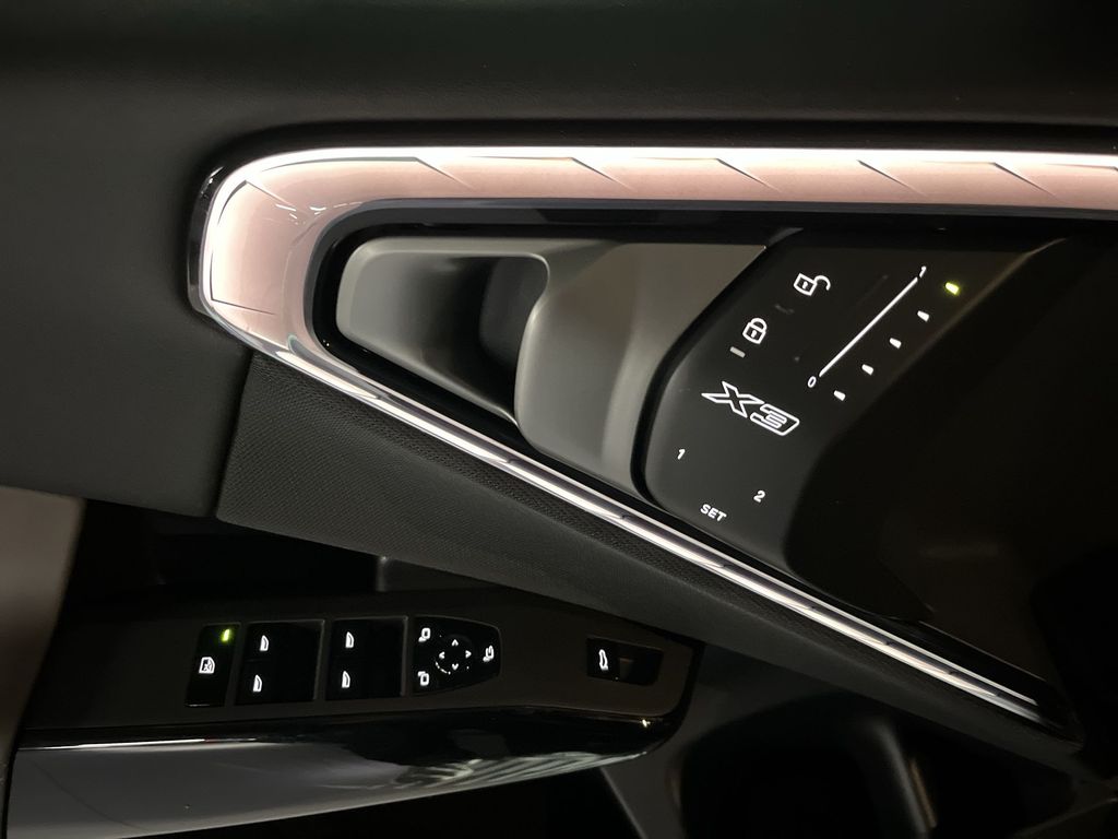 Thumbnail: 2026 BMW X3 - 13