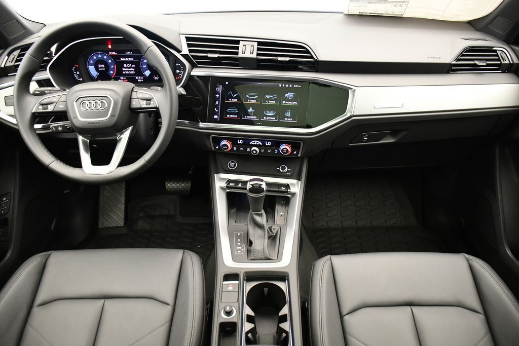 Thumbnail: 2025 Audi Q3 - 19