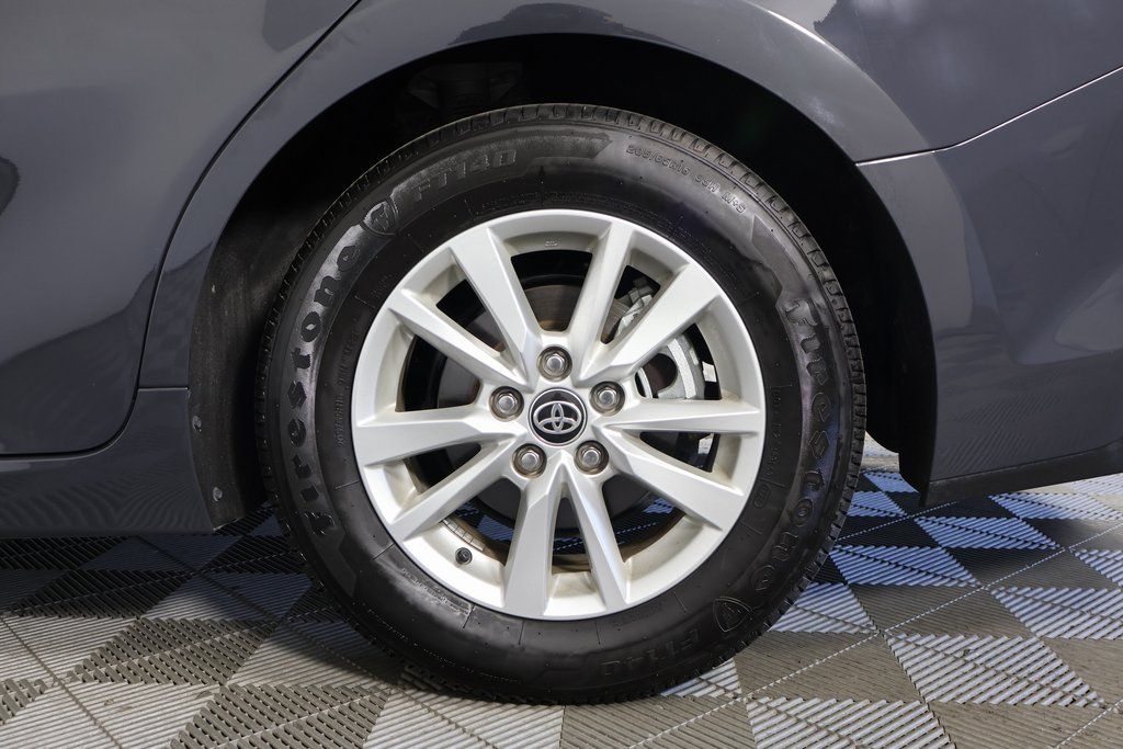 Thumbnail: 2025 Toyota Camry - 16