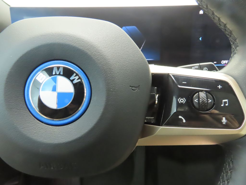 Thumbnail: 2023 BMW iX - 12