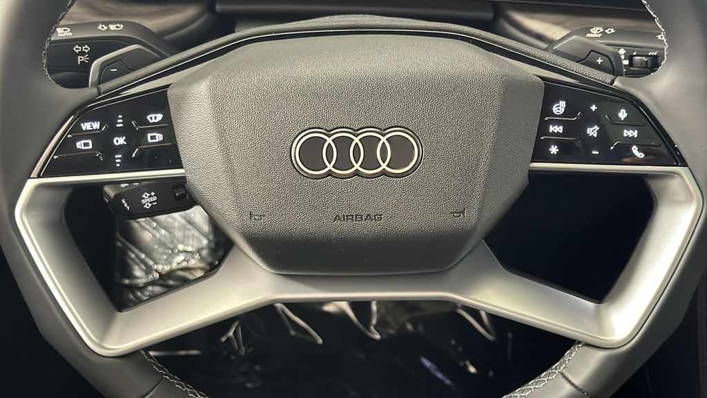 Thumbnail: 2025 Audi Q5 - 14