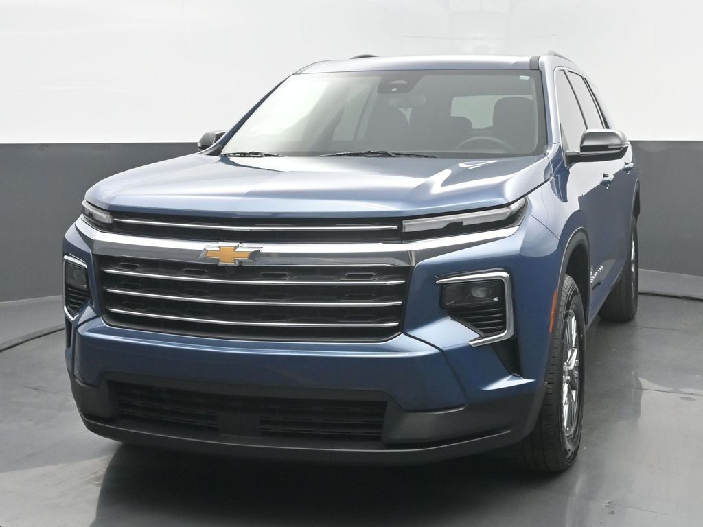Lakeshore Blue Metallic 2025 Chevrolet Traverse SUV / Crossover Front-Wheel Drive 8-Speed Automatic