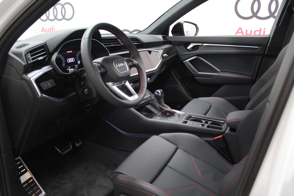 Thumbnail: 2025 Audi Q3 - 12
