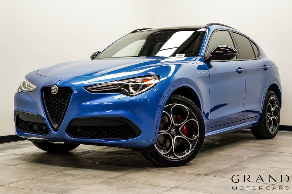 2023 Alfa Romeo Stelvio Veloce AWD