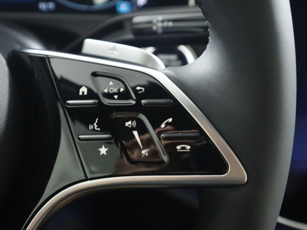 Thumbnail: 2025 Mercedes-Benz E-Class - 13