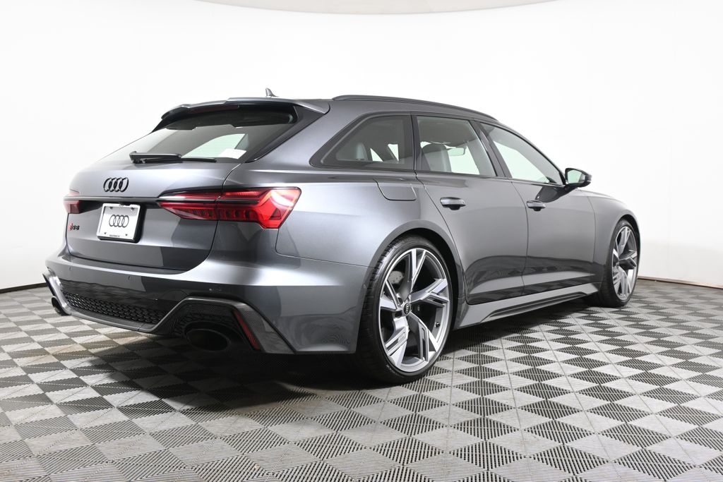 Thumbnail: 2023 Audi RS 6 - 7