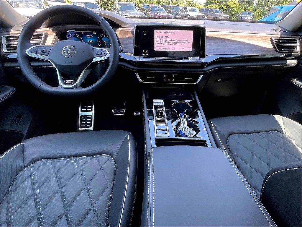 2026 Volkswagen Atlas — photo 12