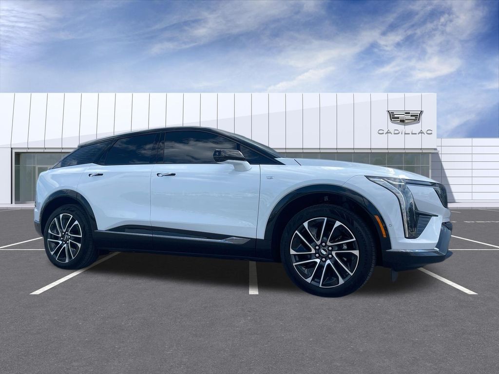Vibrant White Tricoat 2027 Cadillac OPTIQ SUV / Crossover All-Wheel Drive 1-Speed Automatic