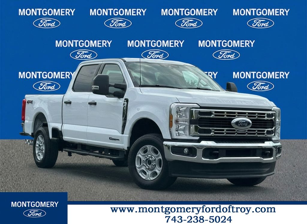 2025 Ford F-250 Super Duty XLT Crew Cab 4WD