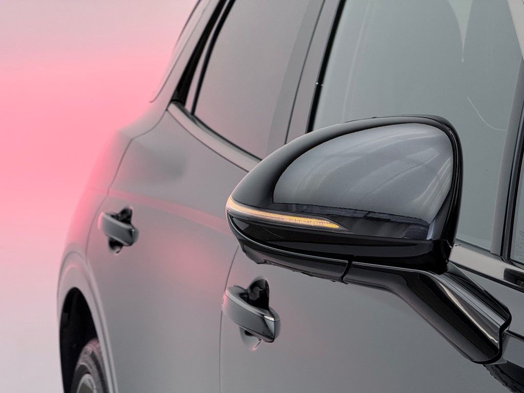 Thumbnail: 2024 Genesis GV70 - 3