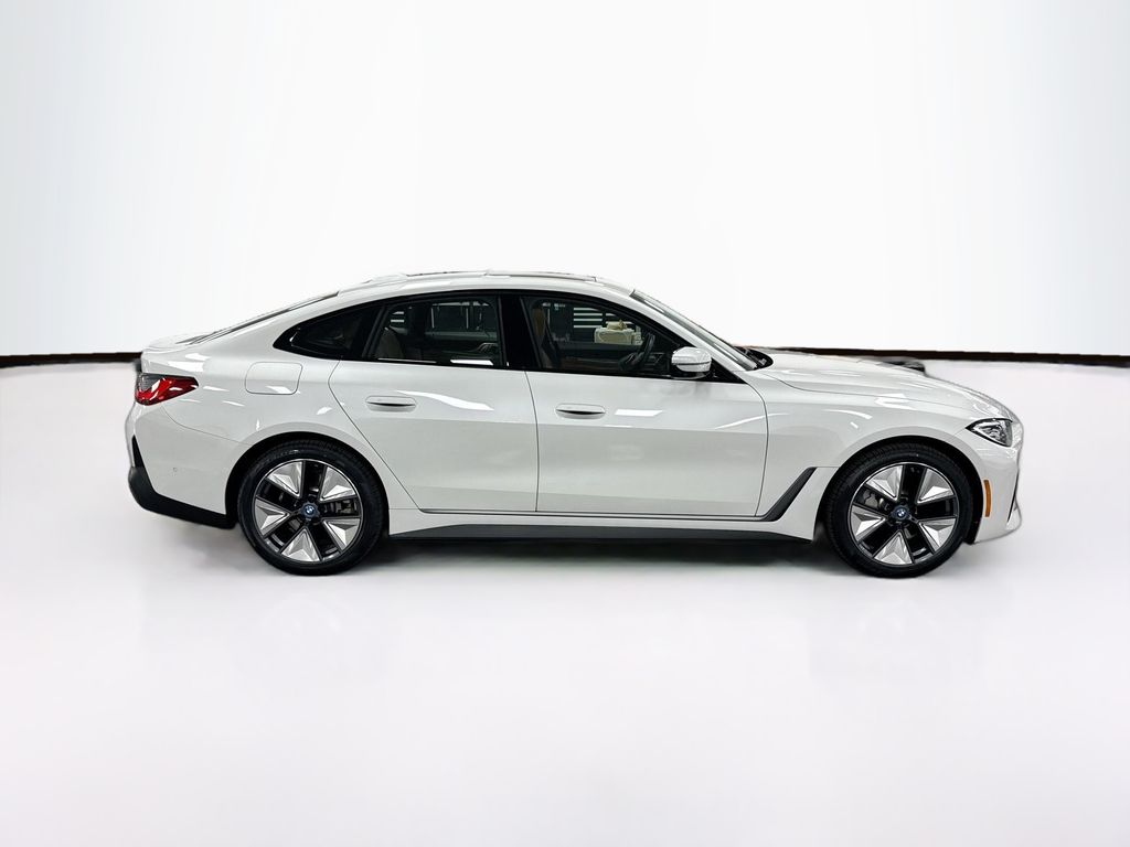 Thumbnail: 2023 BMW i4 - 4