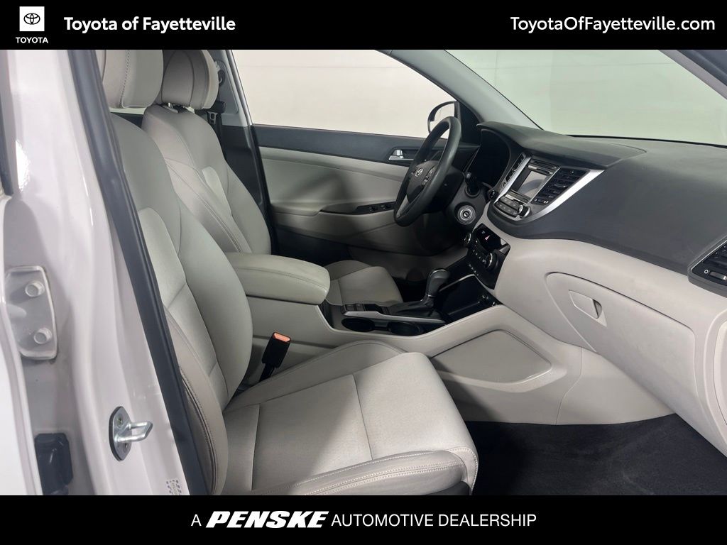 Thumbnail: 2016 Hyundai Tucson - 5