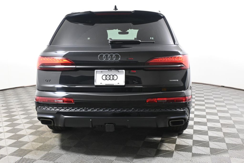 Thumbnail: 2026 Audi Q7 - 6