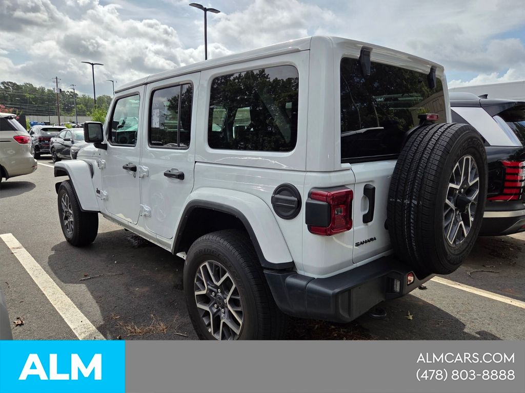 Used 2025 White Jeep Sahara image 13