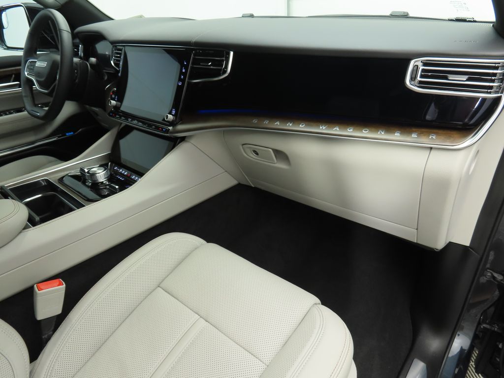 Thumbnail: 2025 Jeep Grand Wagoneer - 17