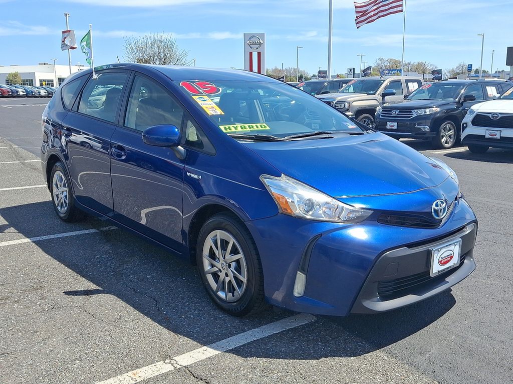 2015 Toyota Prius v Three 3