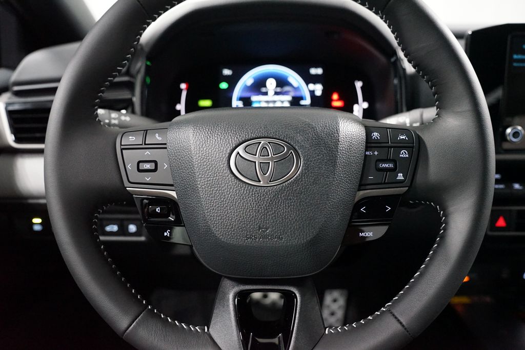 Thumbnail: 2025 Toyota Camry - 12