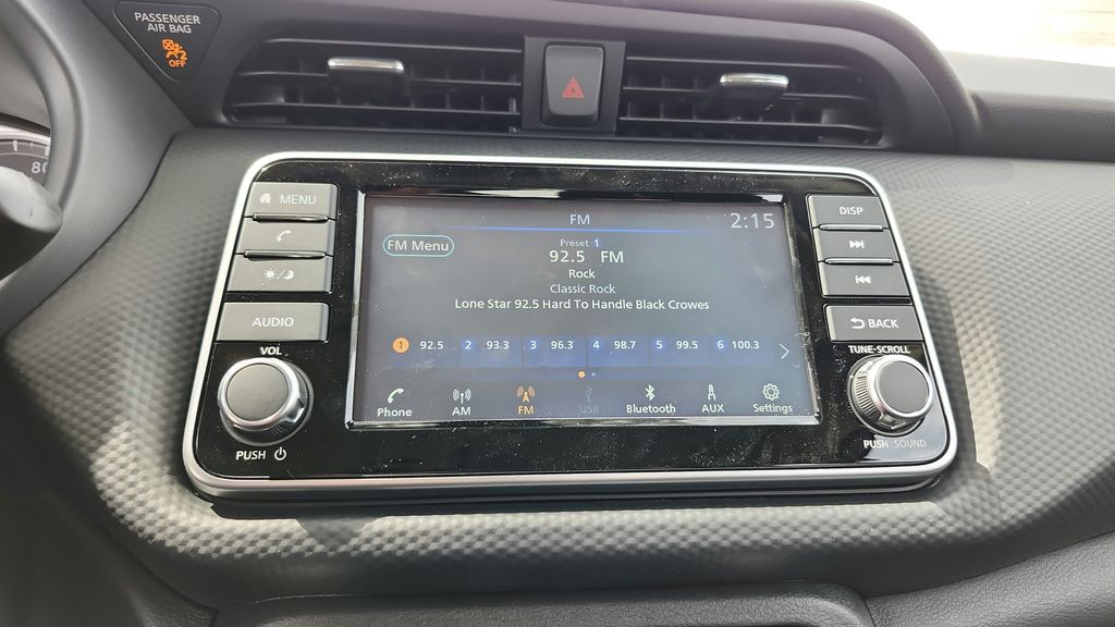 2025 Nissan Kicks Play