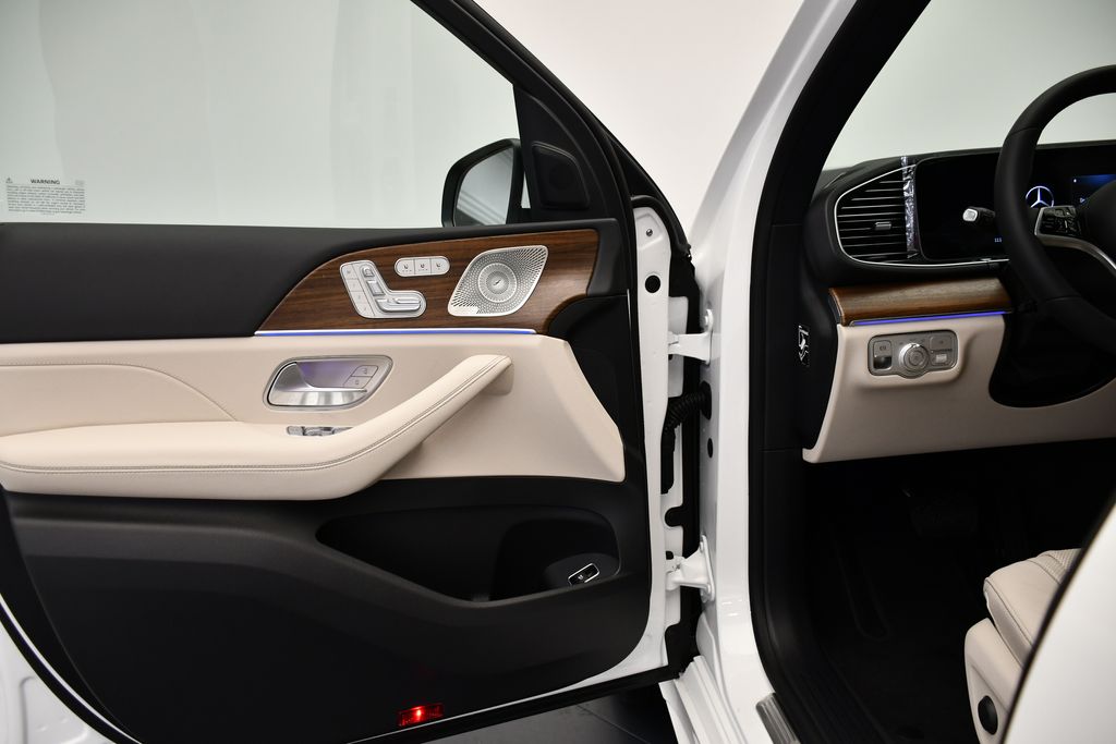 Thumbnail: 2025 Mercedes-Benz GLE - 31