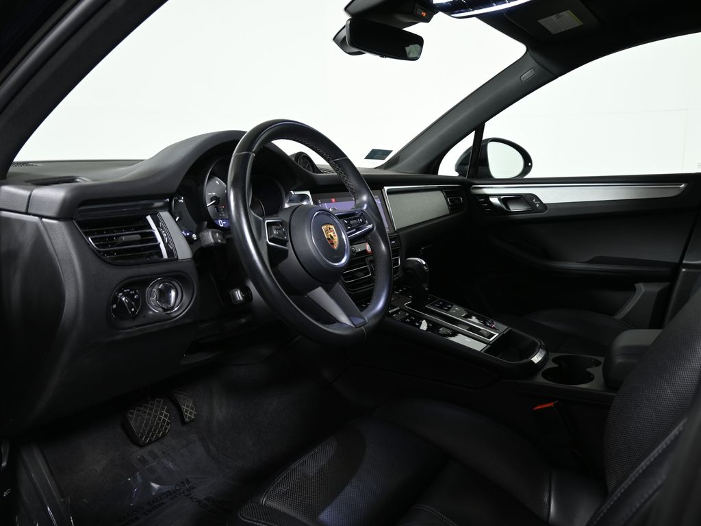 Thumbnail: 2022 Porsche Macan - 4