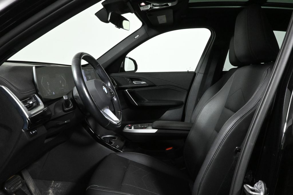 Thumbnail: 2023 BMW X1 - 3