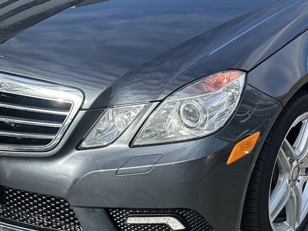 Thumbnail: 2011 Mercedes-Benz E-Class - 3