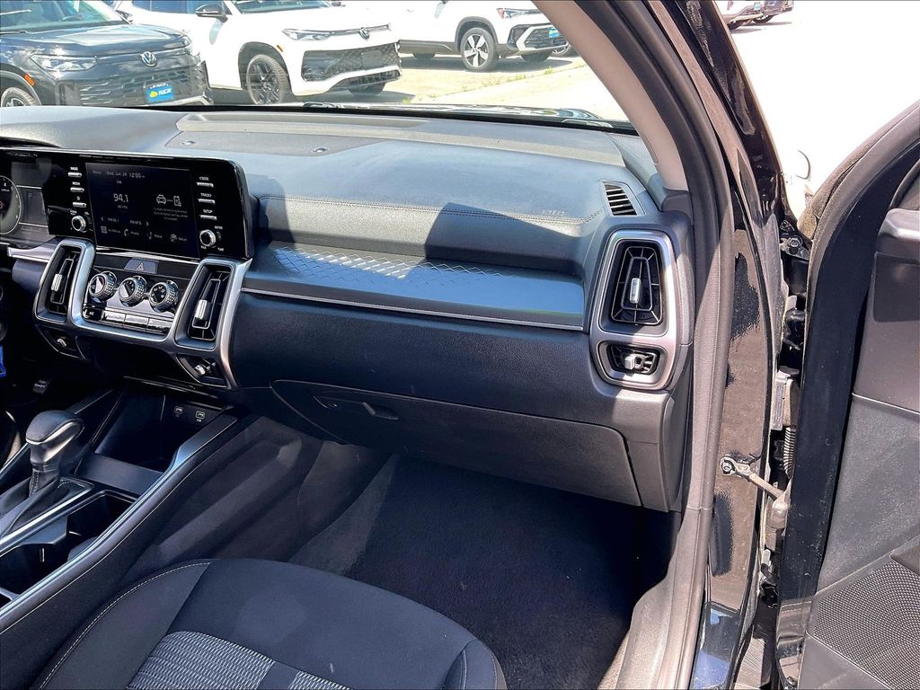 2023 Kia Sorento — photo 12