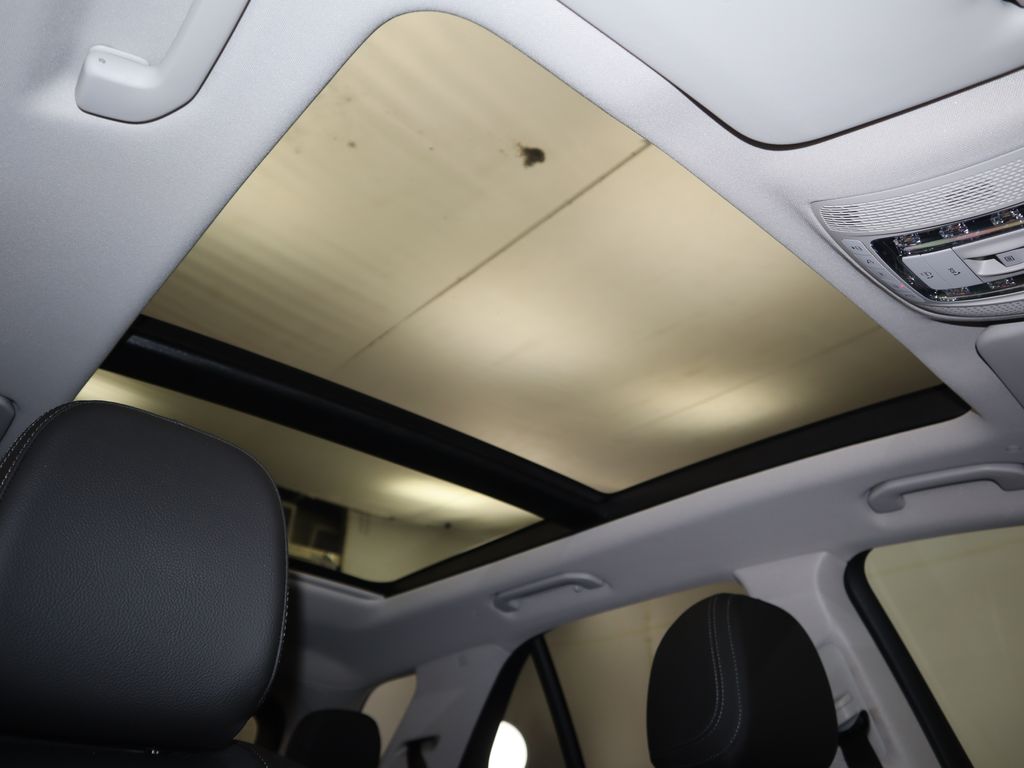 Thumbnail: 2025 Mercedes-Benz GLE - 19