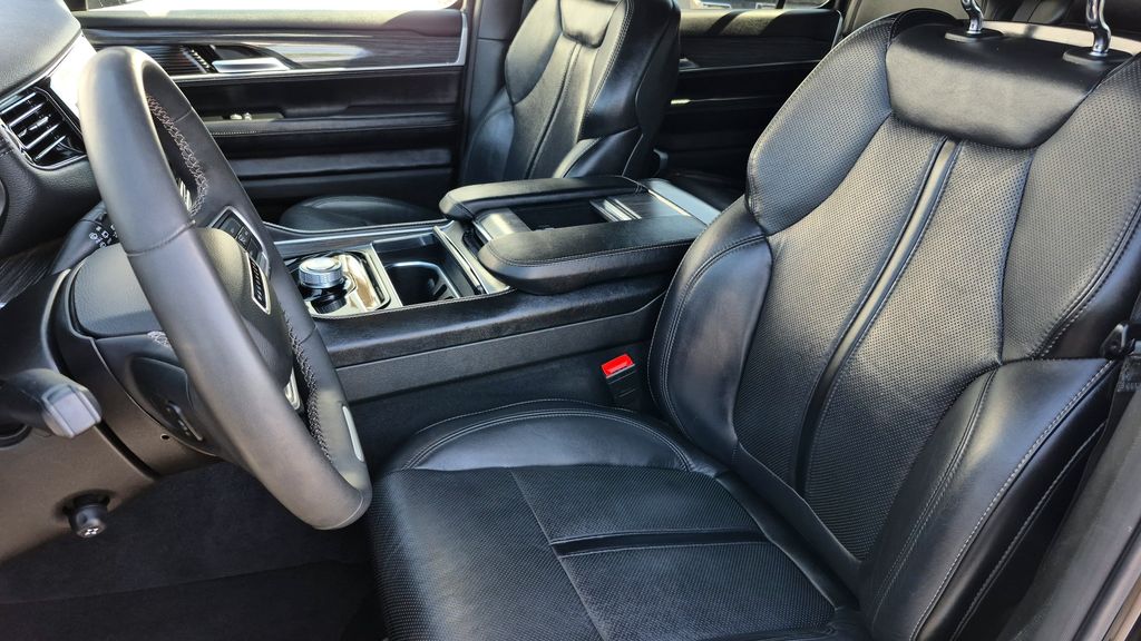 2024 Jeep Wagoneer L