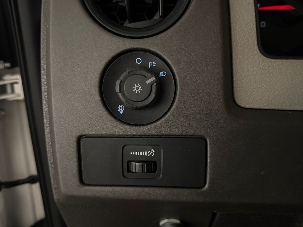Used 2010 White Ford XL image 19