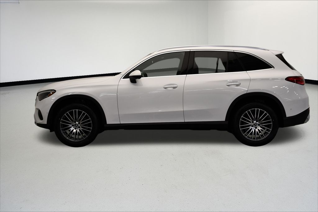 Thumbnail: 2025 Mercedes-Benz GLC - 2