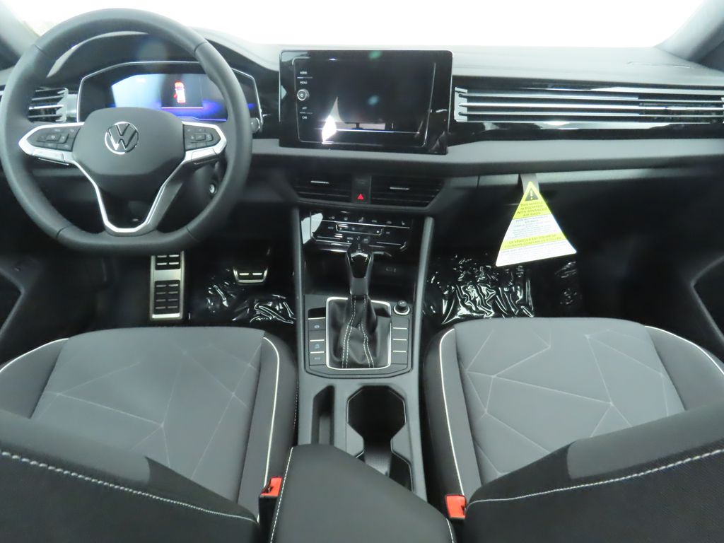 Thumbnail: 2025 Volkswagen Jetta - 13