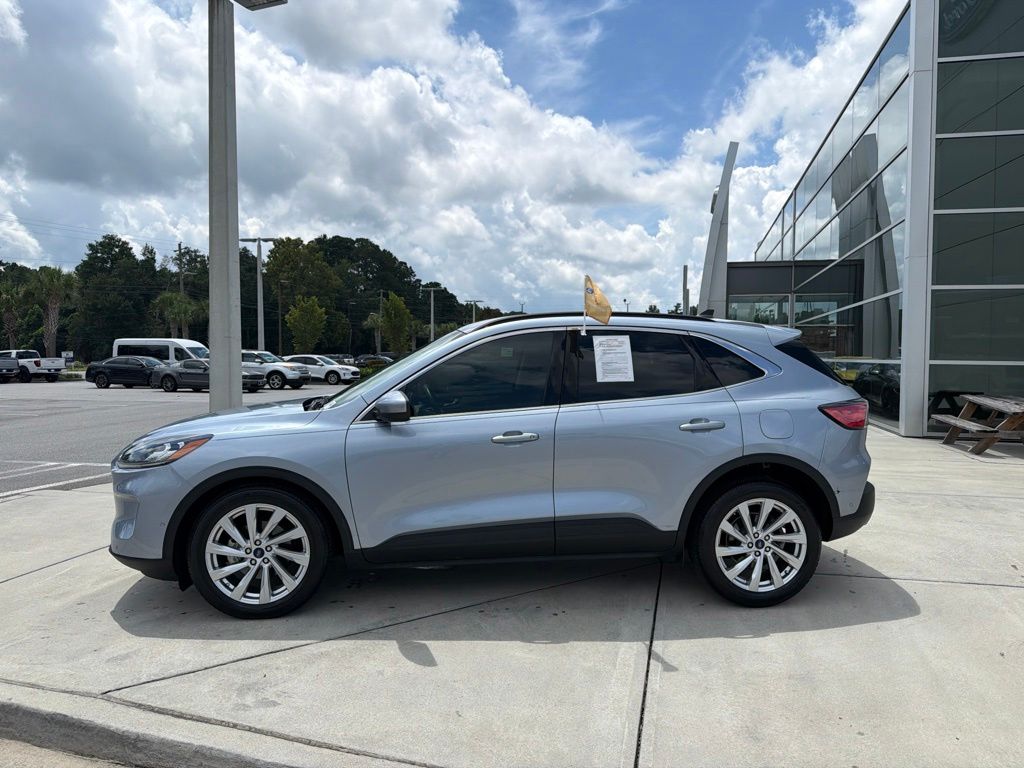 2022 Ford Escape Titanium Hybrid