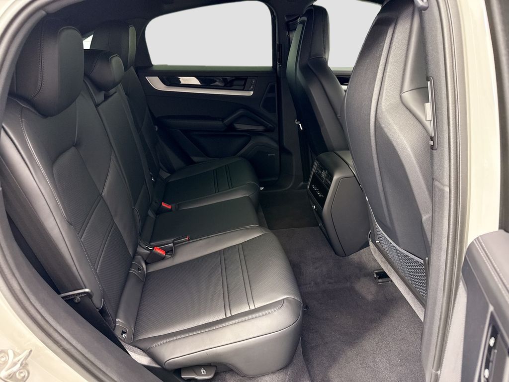 Thumbnail: 2026 Porsche  - 23