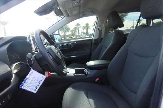 Thumbnail: 2025 Toyota RAV4 - 18