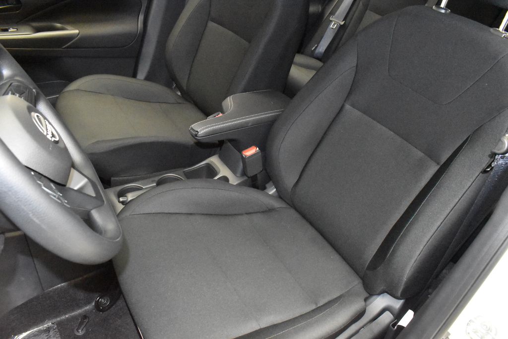 Thumbnail: 2025 Nissan Kicks - 12