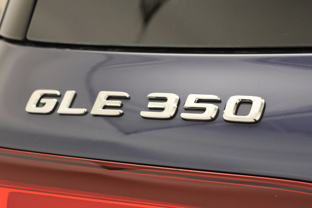 Thumbnail: 2026 Mercedes-Benz GLE - 9