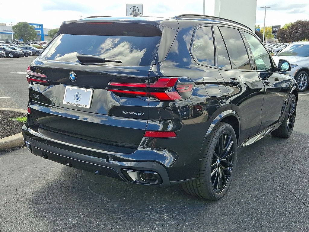 Thumbnail: 2026 BMW X5 - 4