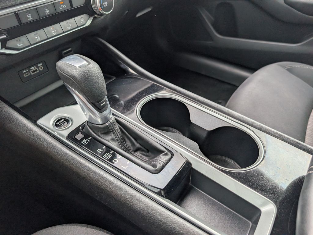 Used 2024 Nissan Altima Sedan