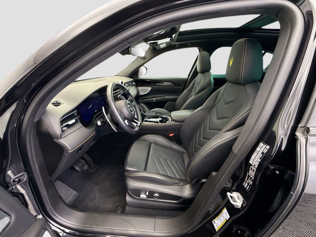 Thumbnail: 2023 Maserati Grecale - 18