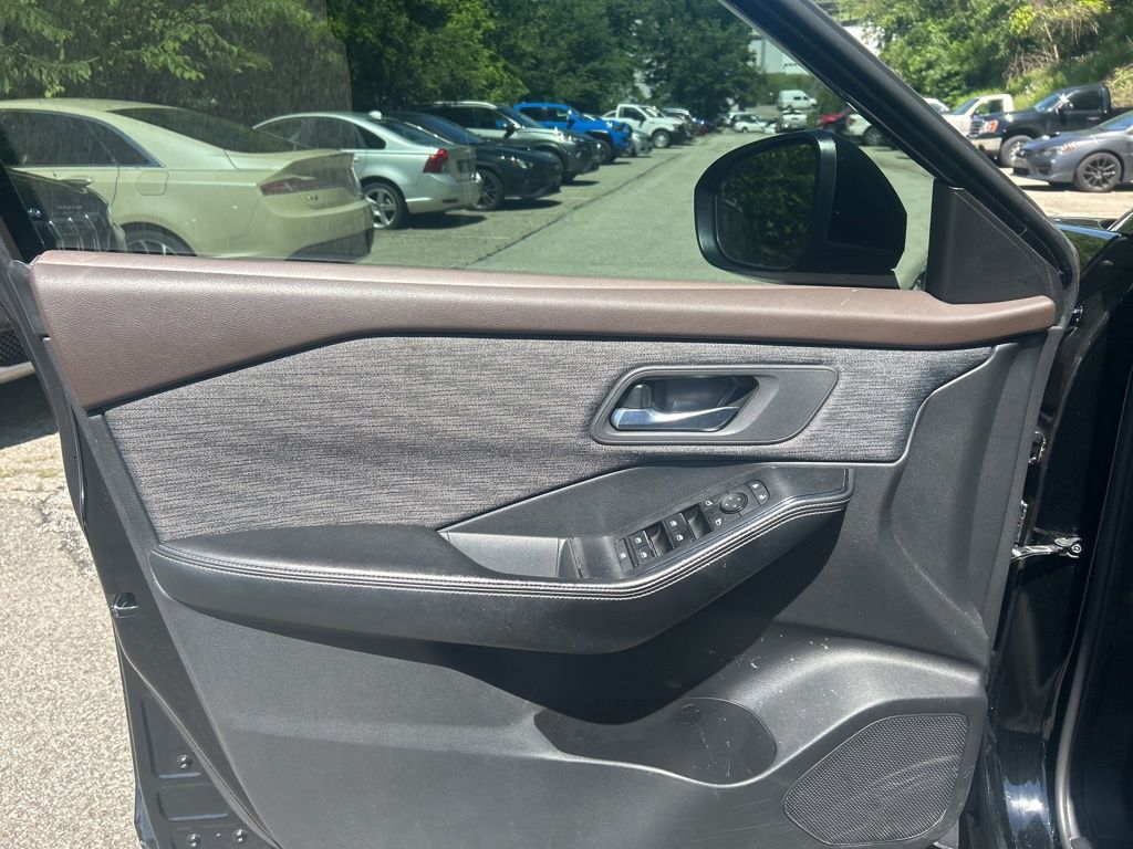 2021 Nissan Rogue SV Black at Bob Ruth Ford