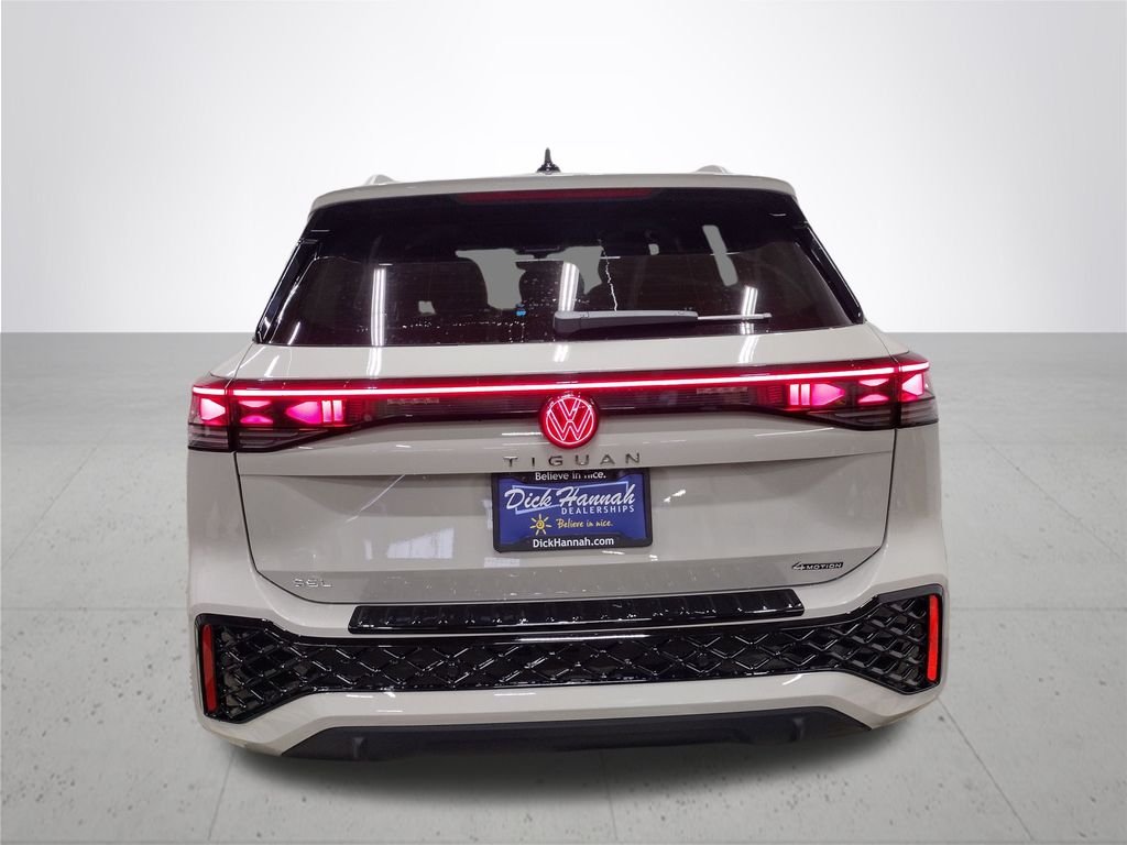 2025 Volkswagen Tiguan 2.0T SEL R-Line