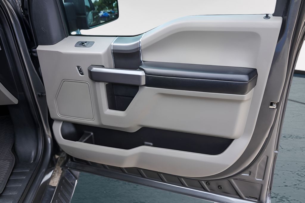 Used Car 2020 Ford F-150  Xlt For Sale Under $25,000 In Austin, Texas