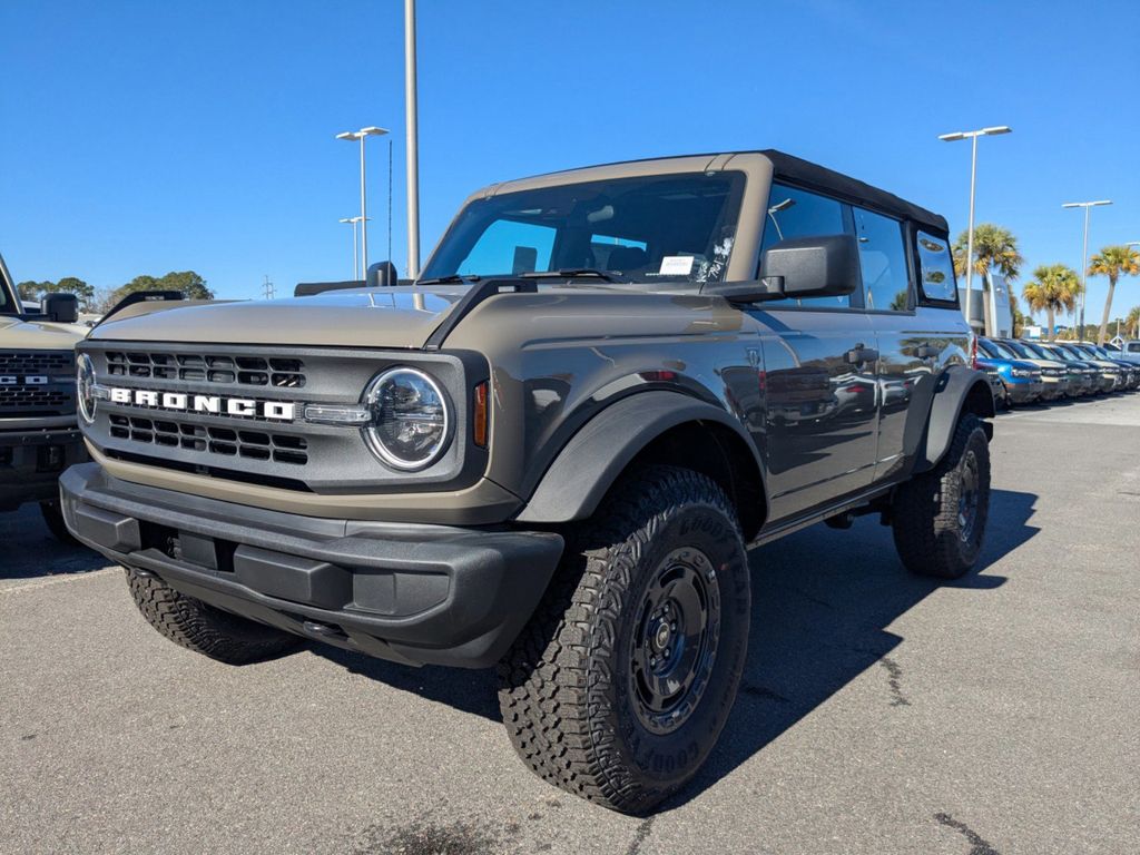 2025 Ford Bronco 