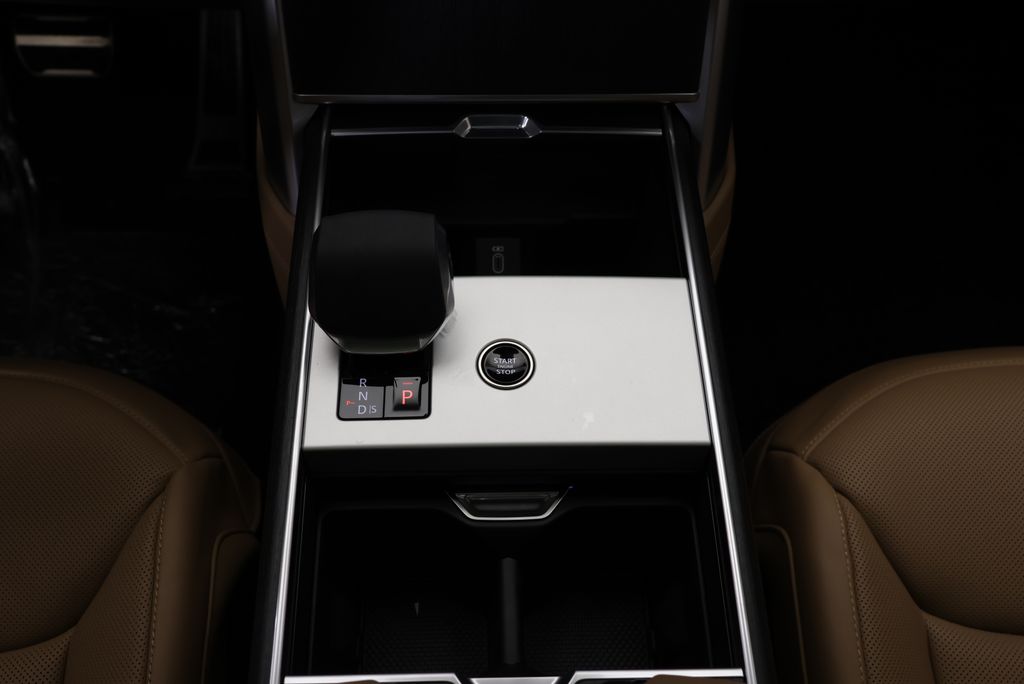 Thumbnail: 2026 Land Rover Range Rover - 23