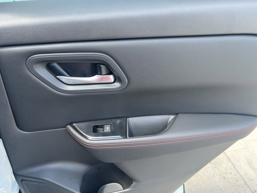 2025 Everest White Pearl Nissan Rogue Rock Creek AWD SUV